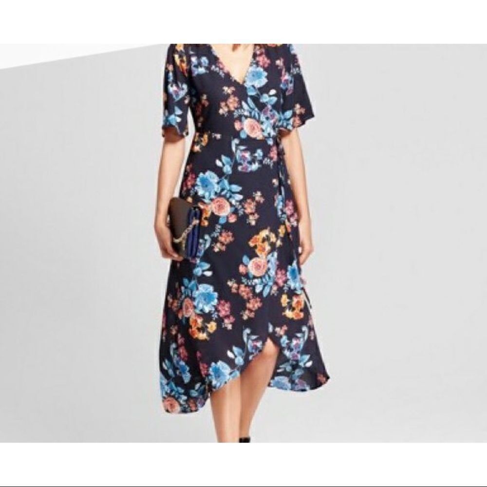 ✨ Eclair Floral Wrap Dress✨